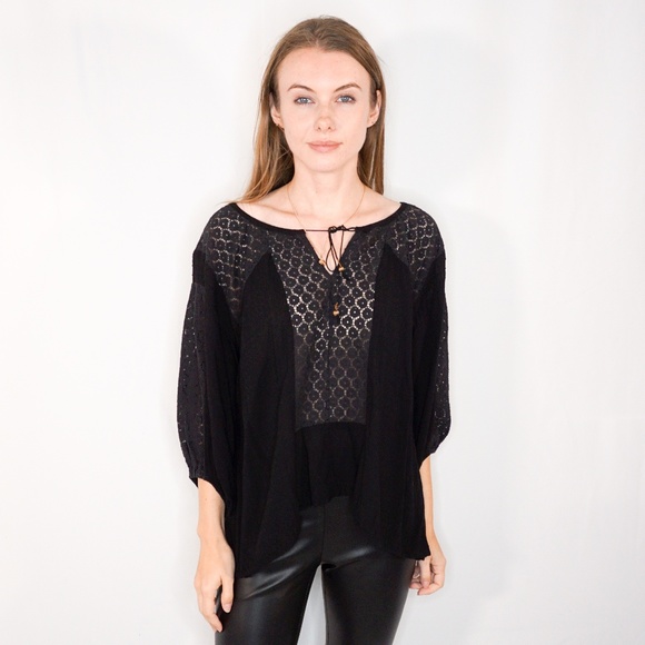 Free People Tops - FREE PEOPLE Contrast Illusion Embroidered Blouse